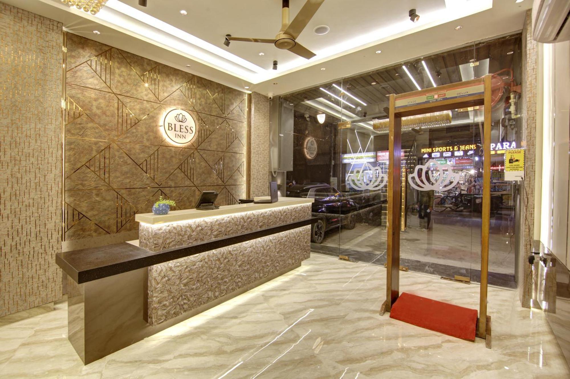 Bless Inn - Near Connaught Place Neu-Delhi Exterior foto