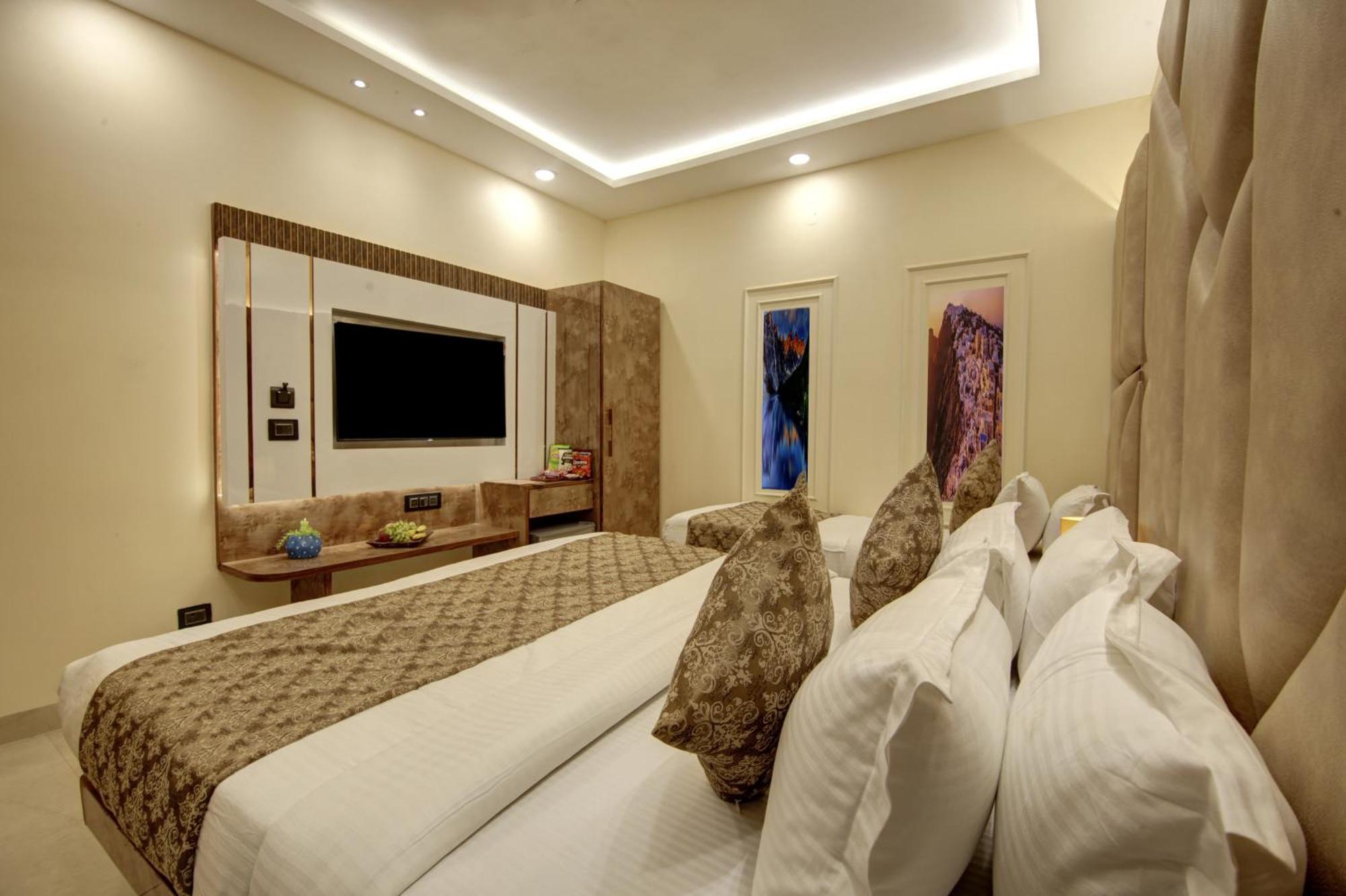 Bless Inn - Near Connaught Place Neu-Delhi Exterior foto