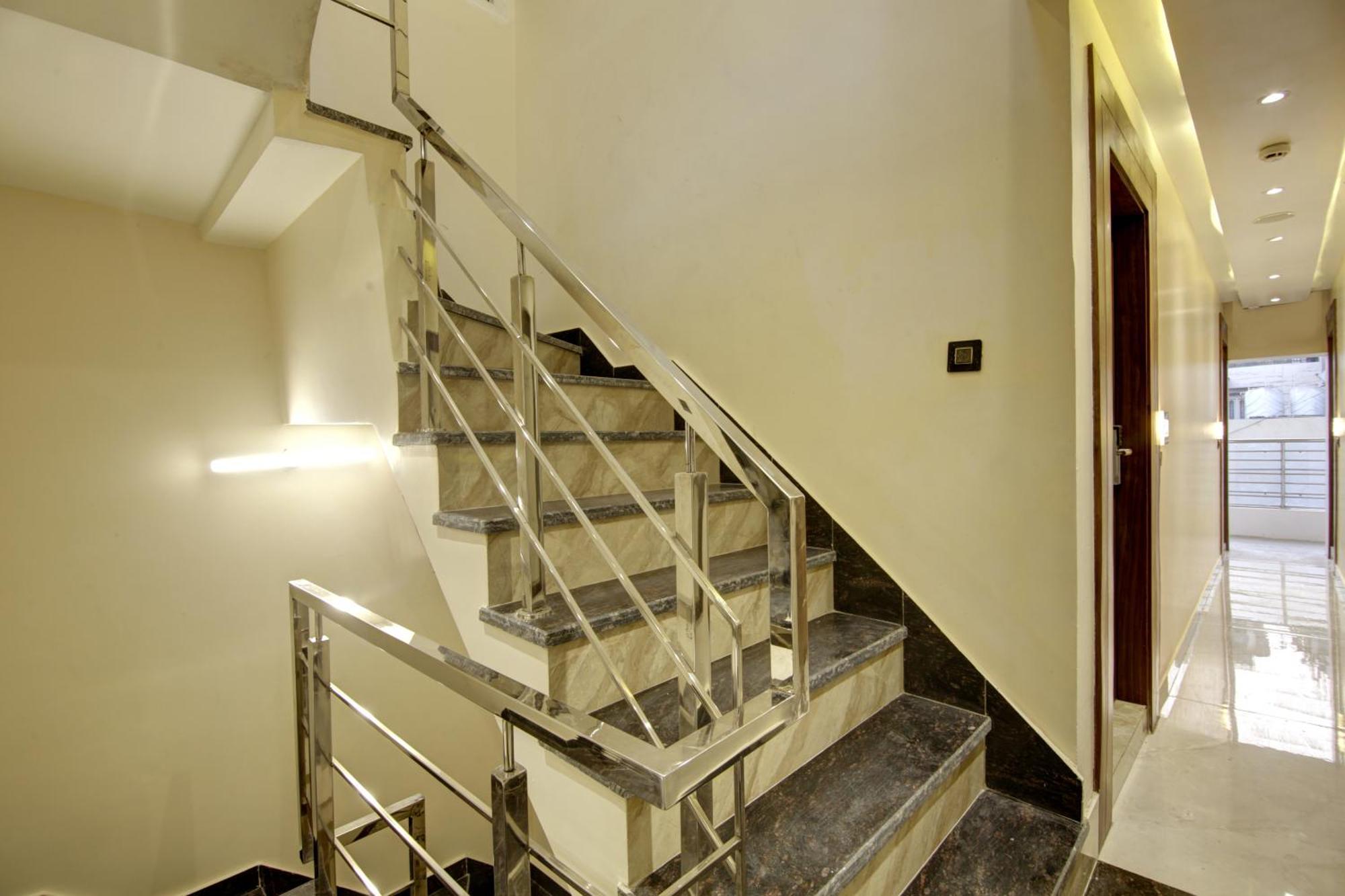 Bless Inn - Near Connaught Place Neu-Delhi Exterior foto