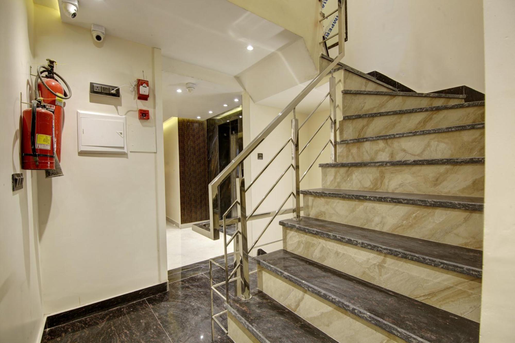 Bless Inn - Near Connaught Place Neu-Delhi Exterior foto