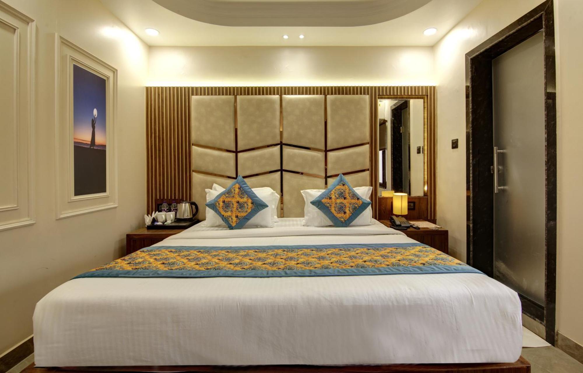 Bless Inn - Near Connaught Place Neu-Delhi Exterior foto
