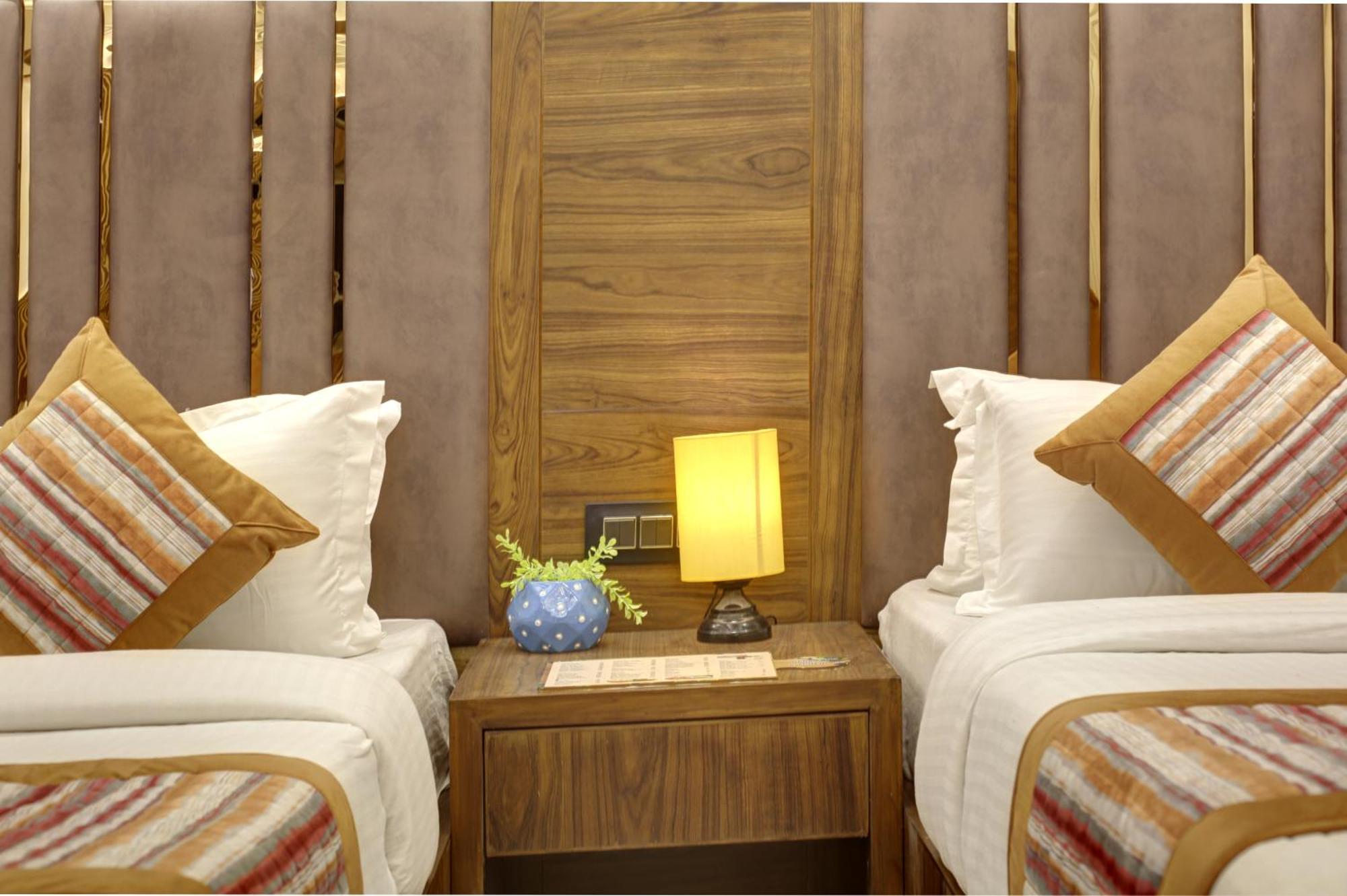 Bless Inn - Near Connaught Place Neu-Delhi Exterior foto